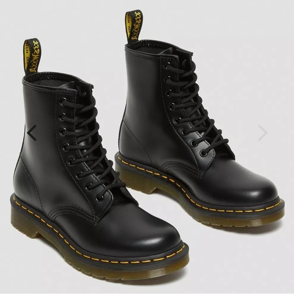 Doc Martens 1460 Smooth Leather Lace Up Boots Black size